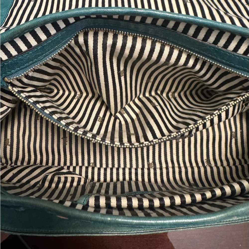 L.A.M.B. Green and Tan Shoulder Bag - Picture 8 of 9